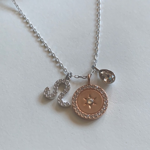 New Swarovski zodiac pendant necklace, Leo - Picture 2 of 7
